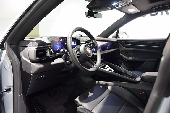 Porsche Macan 4 5 of 5
