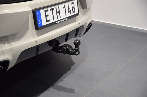 Porsche Cayenne S 17 of 26