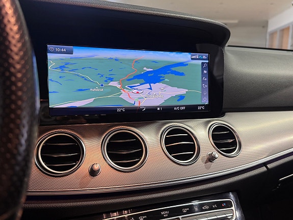 Mercedes-Benz E220 22 of 23