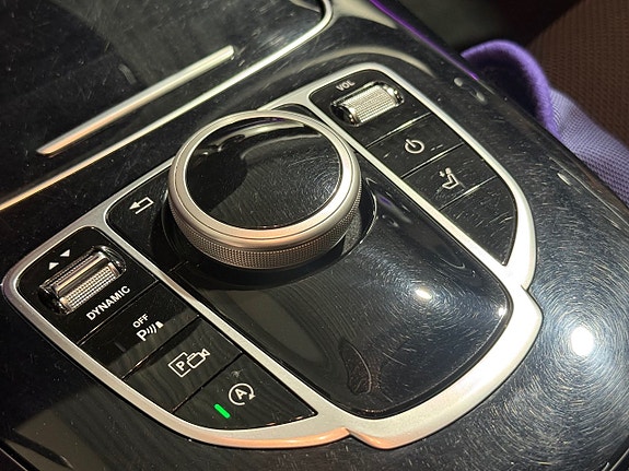 Mercedes-Benz E220 18 of 23