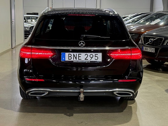 Mercedes-Benz E220 7 of 23