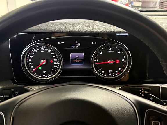 Mercedes-Benz E220 15 of 23