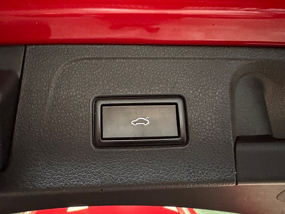 Volkswagen Passat 13 of 16