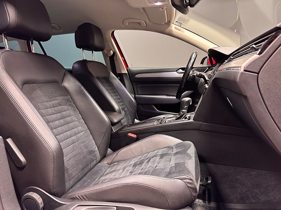 Volkswagen Passat 11 of 16