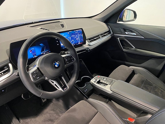 BMW X1 4 of 5