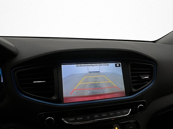 Hyundai IONIQ 17 of 30