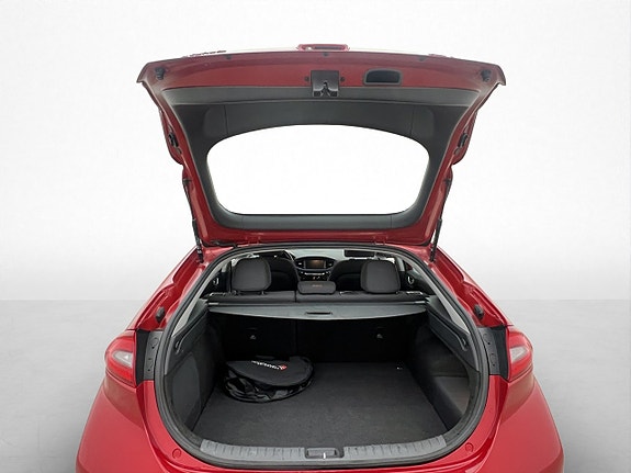 Hyundai IONIQ 30 of 30