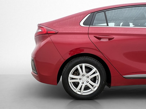 Hyundai IONIQ 28 of 30