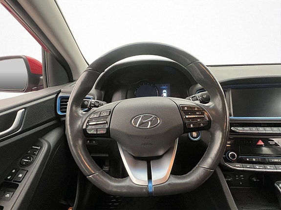 Hyundai IONIQ 11 of 30