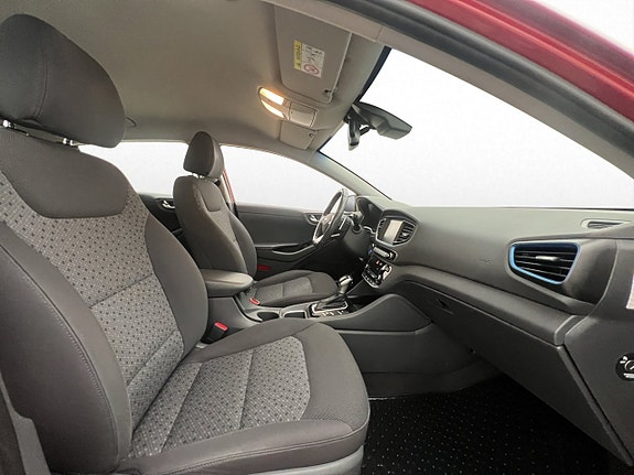 Hyundai IONIQ 22 of 30
