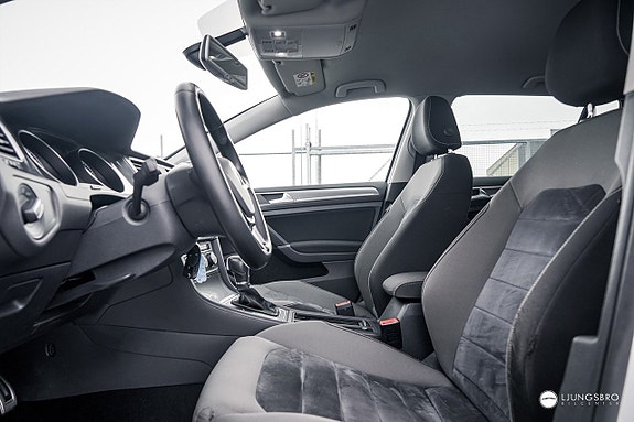 Volkswagen Golf Alltrack 6 of 13