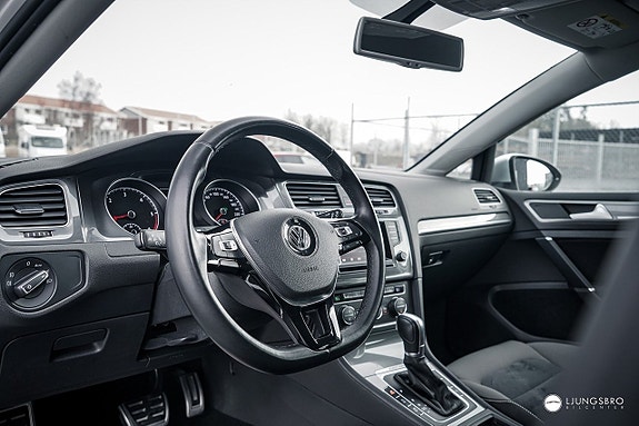 Volkswagen Golf Alltrack 7 of 13