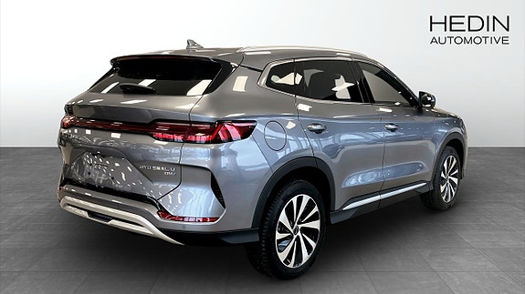 BYD Seal U 2 of 5