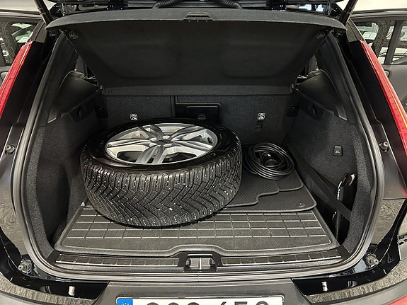 Volvo XC40 15 of 27