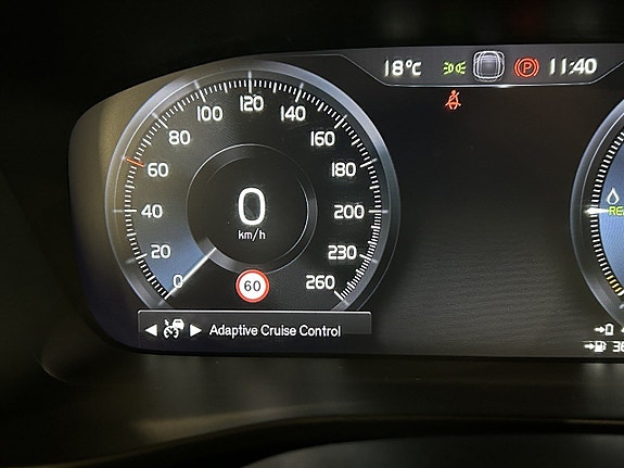Volvo XC40 25 of 27