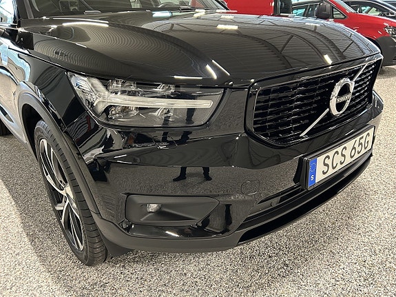 Volvo XC40 6 of 27