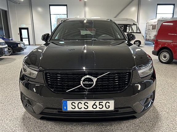Volvo XC40 10 of 27