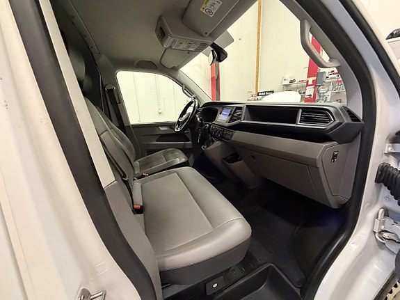 Volkswagen Transporter 8 of 14