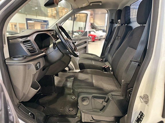Ford Transit Custom 10 of 17