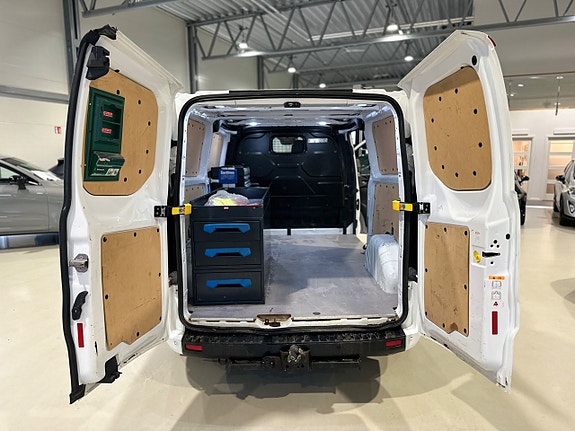 Ford Transit Custom 7 of 17