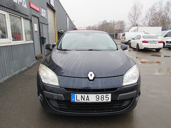 Renault Megane III 3 of 17