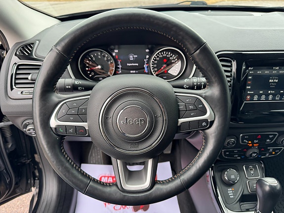 Jeep Compass 9 of 16