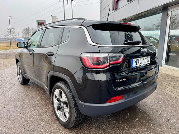 Jeep Compass 3 of 16