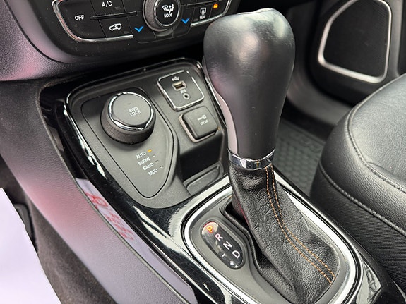 Jeep Compass 11 of 16