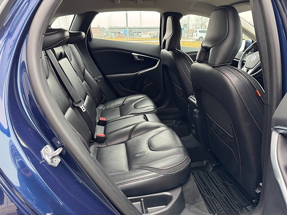 Volvo V40 17 of 19