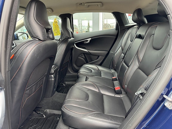 Volvo V40 18 of 19