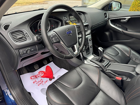 Volvo V40 10 of 19