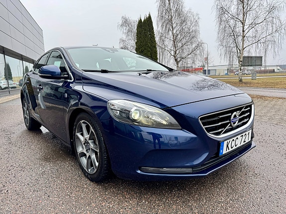Volvo V40 6 of 19