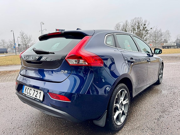 Volvo V40 4 of 5