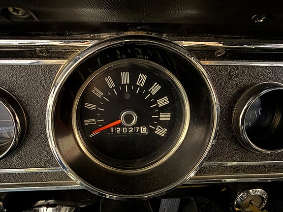 Ford Mustang 30 of 30