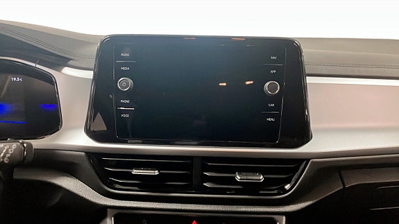 Volkswagen T-Roc 9 of 12