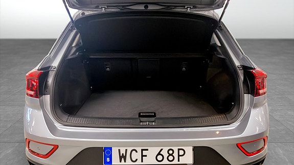 Volkswagen T-Roc 12 of 12