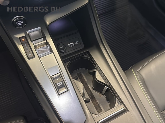 Peugeot 408 8 of 17