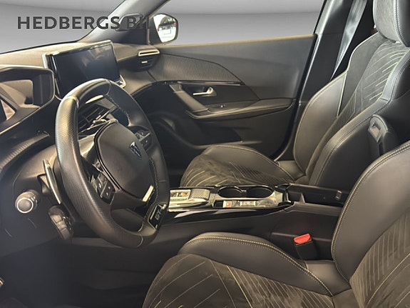 Peugeot 2008 14 of 17