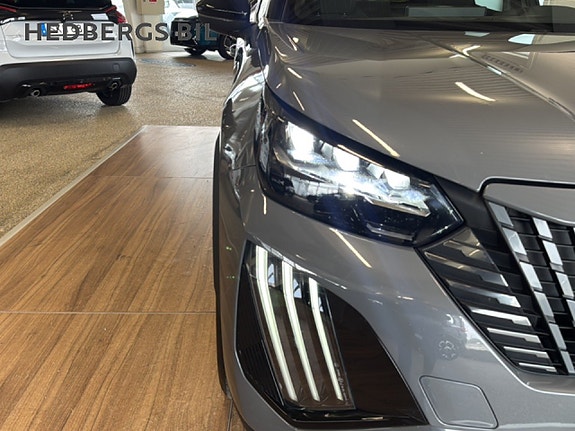 Peugeot 2008 4 of 5