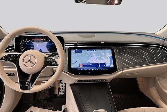 Mercedes-Benz E300 de 7 of 14