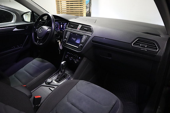 Volkswagen Tiguan 19 of 27