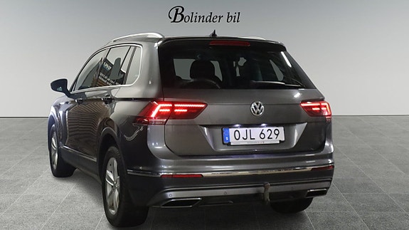 Volkswagen Tiguan 4 of 27