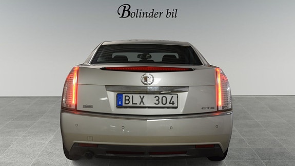 Cadillac CTS 5 of 13