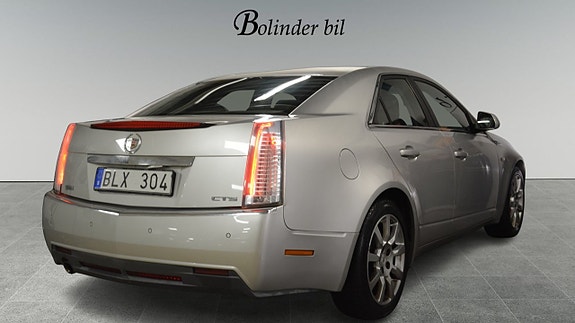 Cadillac CTS 6 of 13