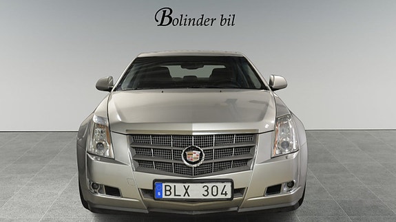 Cadillac CTS 2 of 13