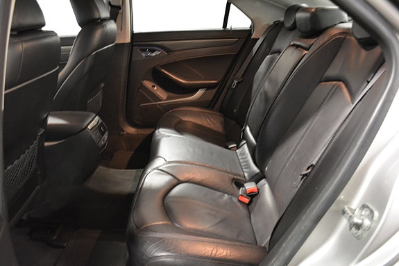 Cadillac CTS 10 of 13