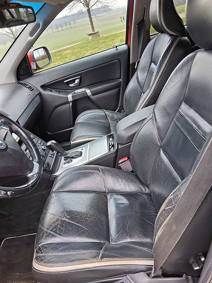 Volvo XC90 8 of 10
