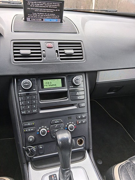Volvo XC90 7 of 10