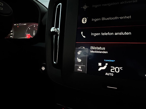 Volvo XC40 18 of 19