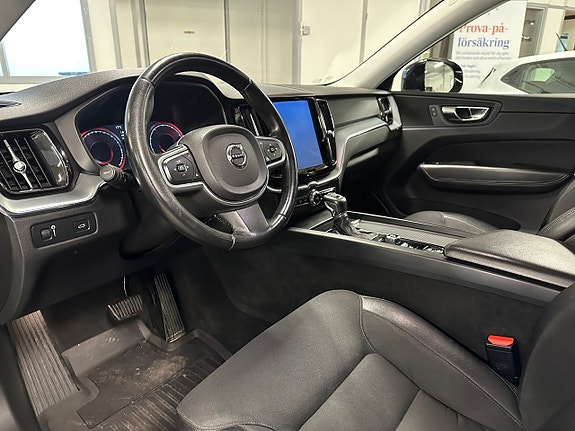 Volvo XC60 11 of 17
